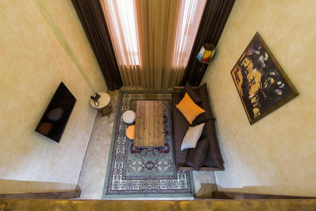 Caucasus Hotel Kasagh Buitenkant foto A living room in a typical apartment