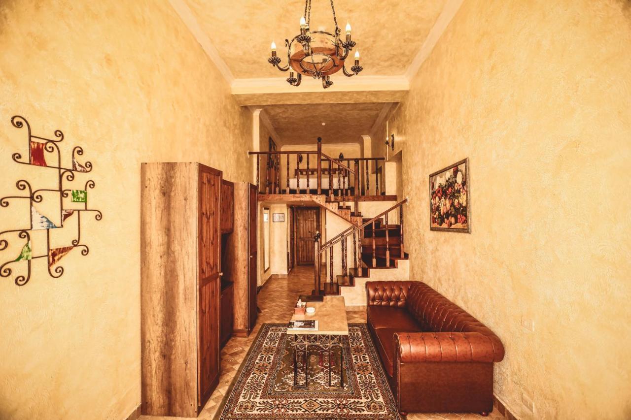 Caucasus Hotel Kasagh Buitenkant foto Interior of the hotel