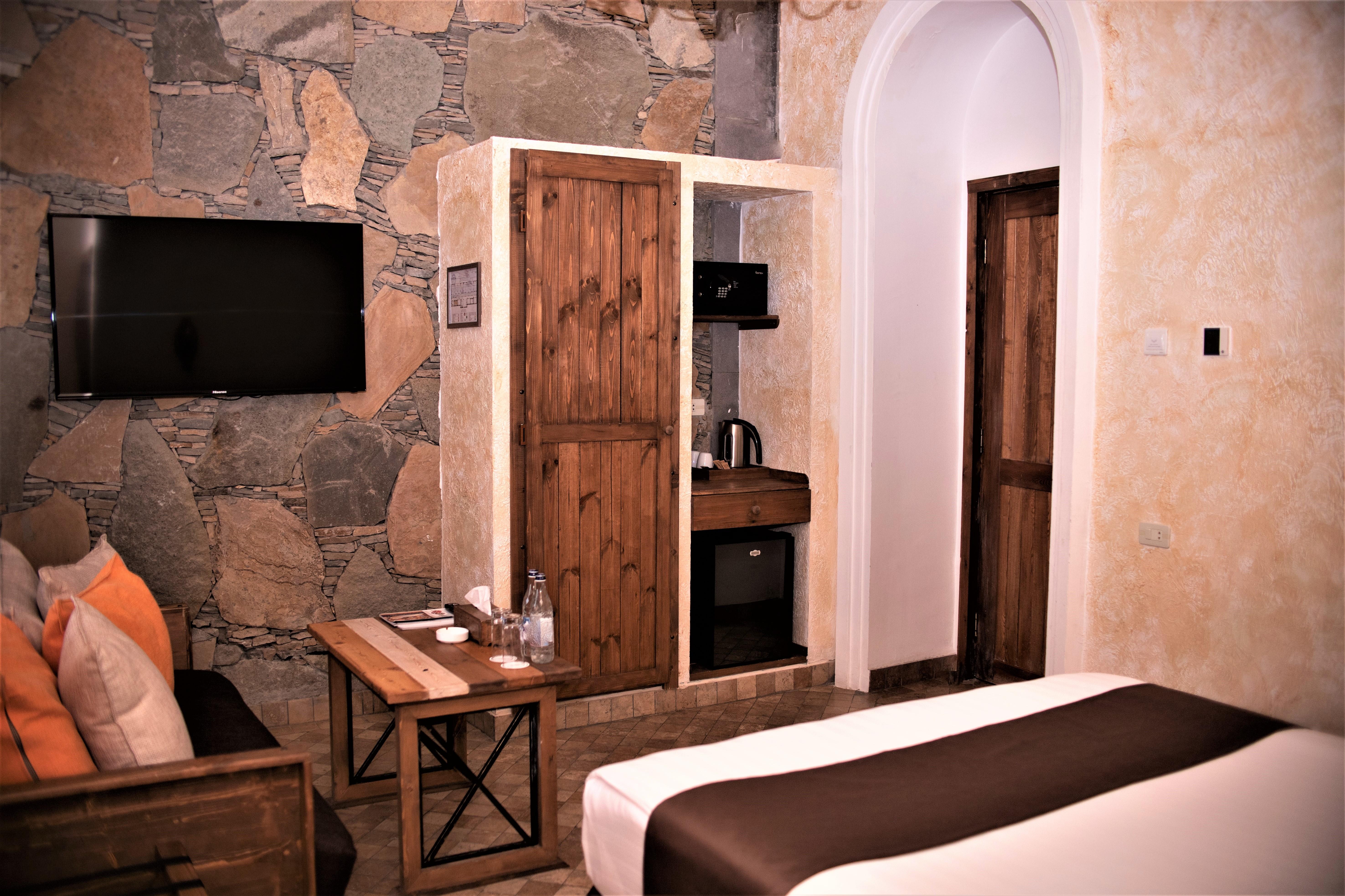 Caucasus Hotel Kasagh Buitenkant foto A room at the hotel