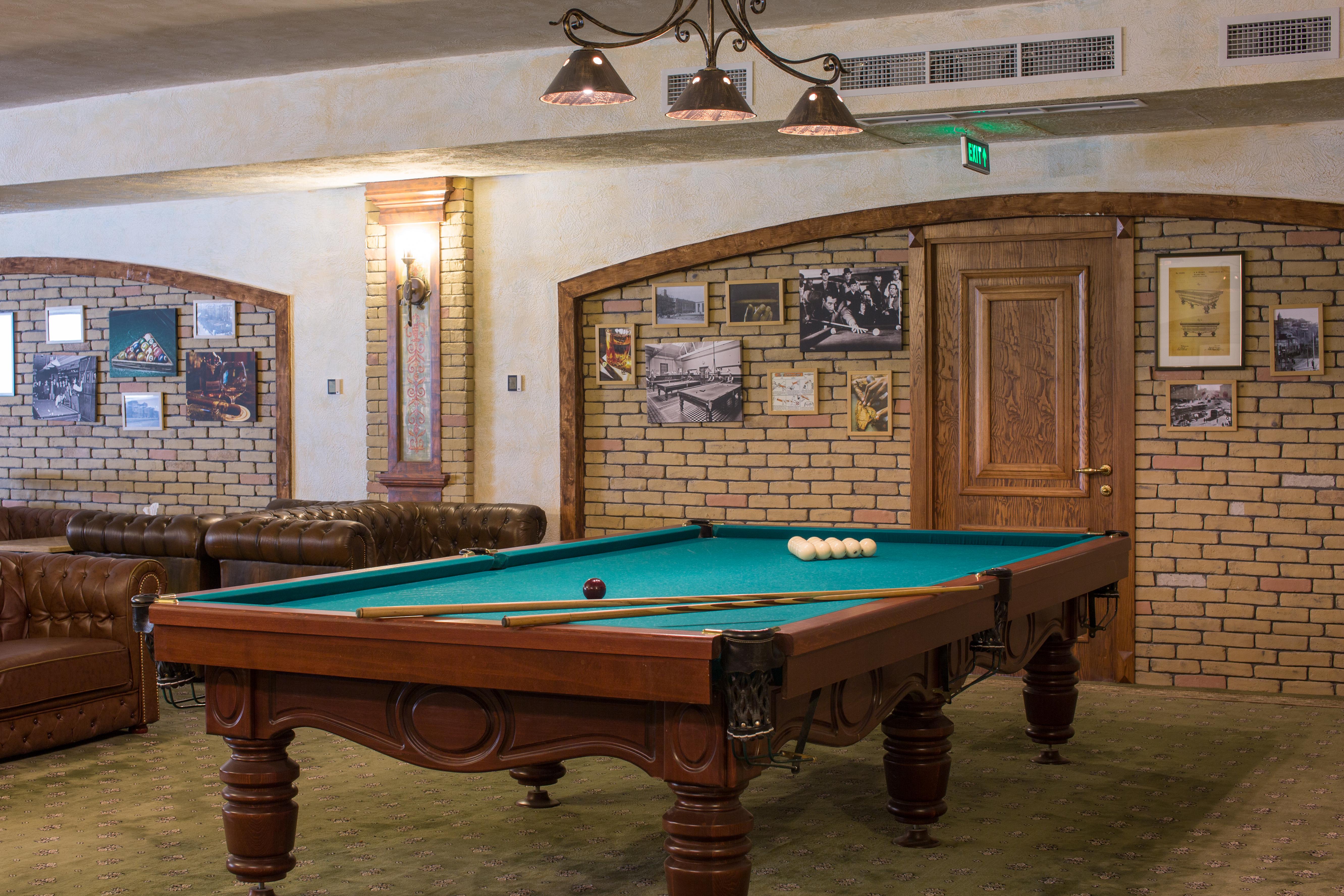 Caucasus Hotel Kasagh Buitenkant foto A pool table
