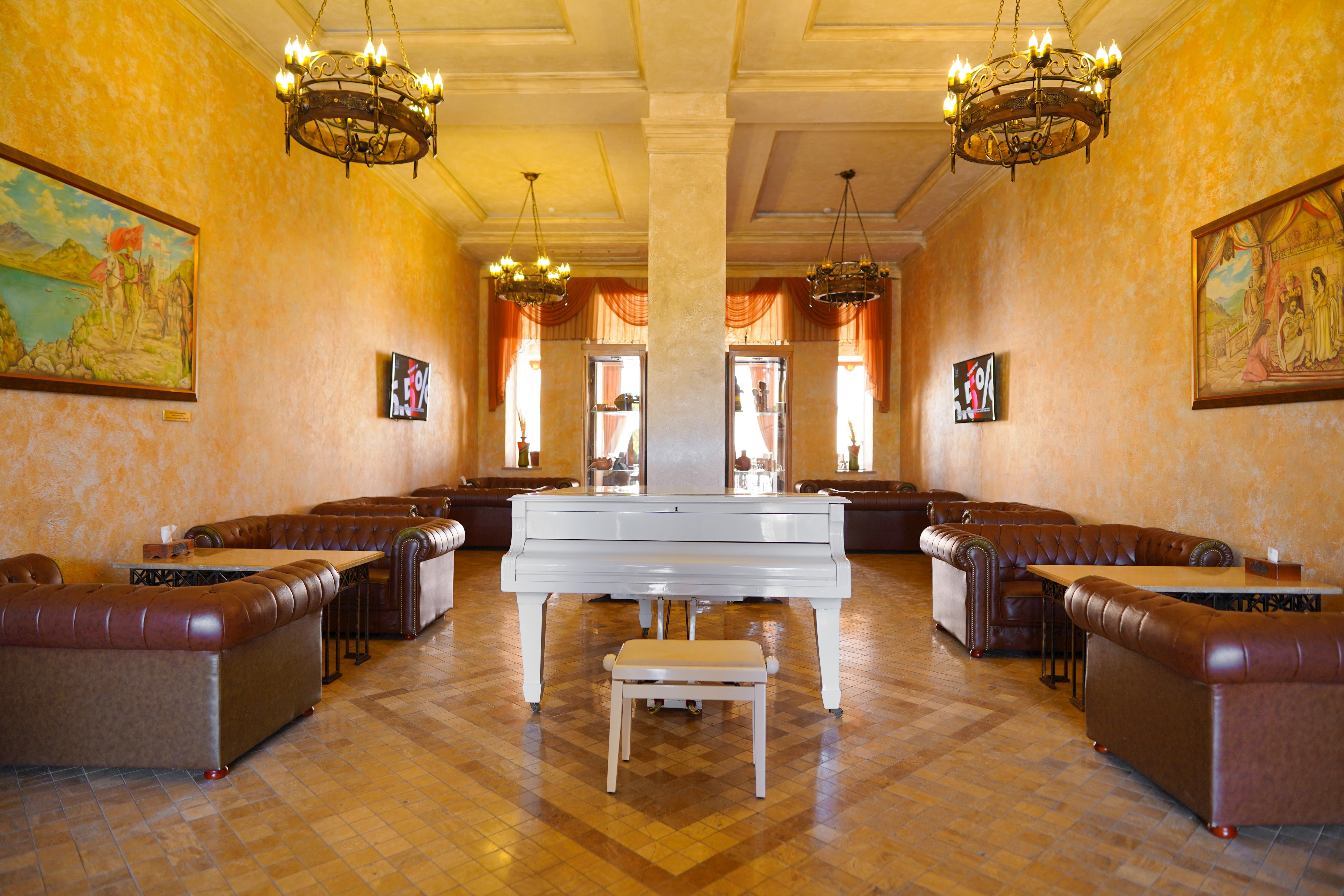 Caucasus Hotel Kasagh Buitenkant foto The interior of the restaurant