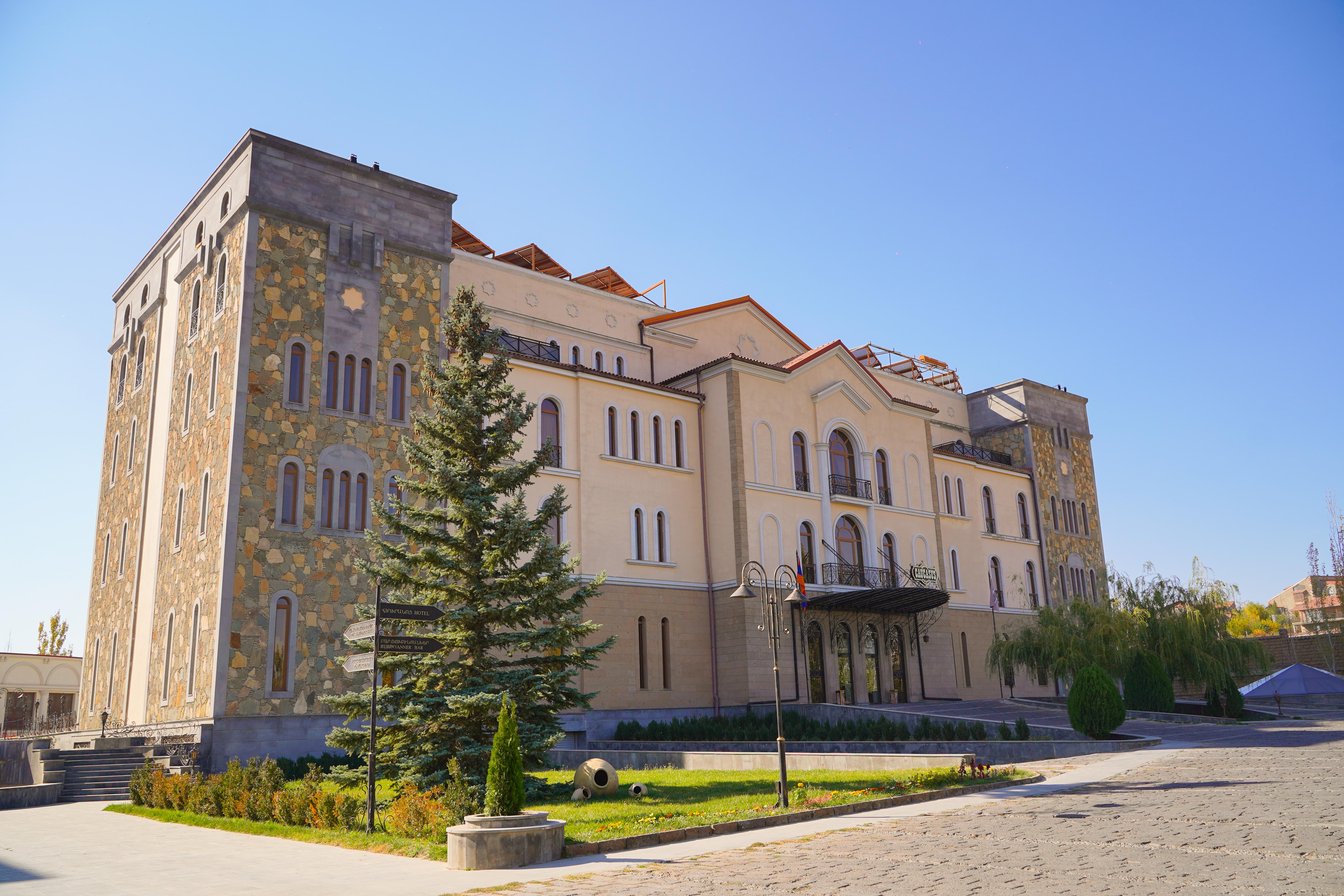 Caucasus Hotel Kasagh Buitenkant foto The National Museum of the Republic of Dagestan