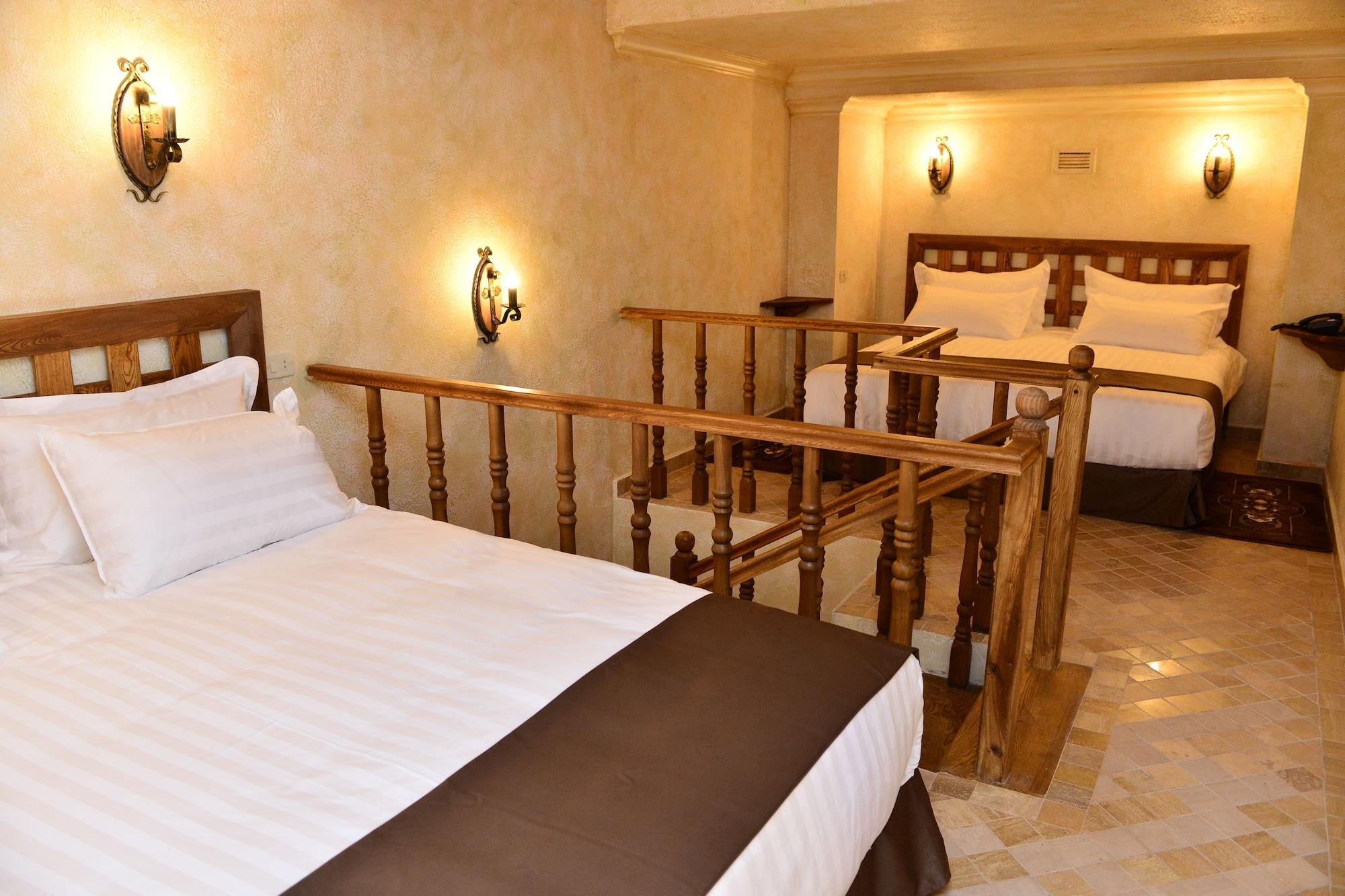 Caucasus Hotel Kasagh Buitenkant foto Family room