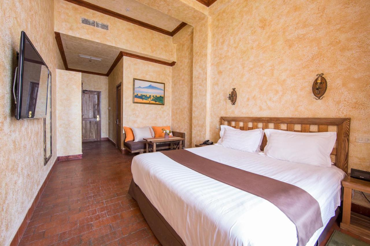 Caucasus Hotel Kasagh Buitenkant foto Deluxe room
