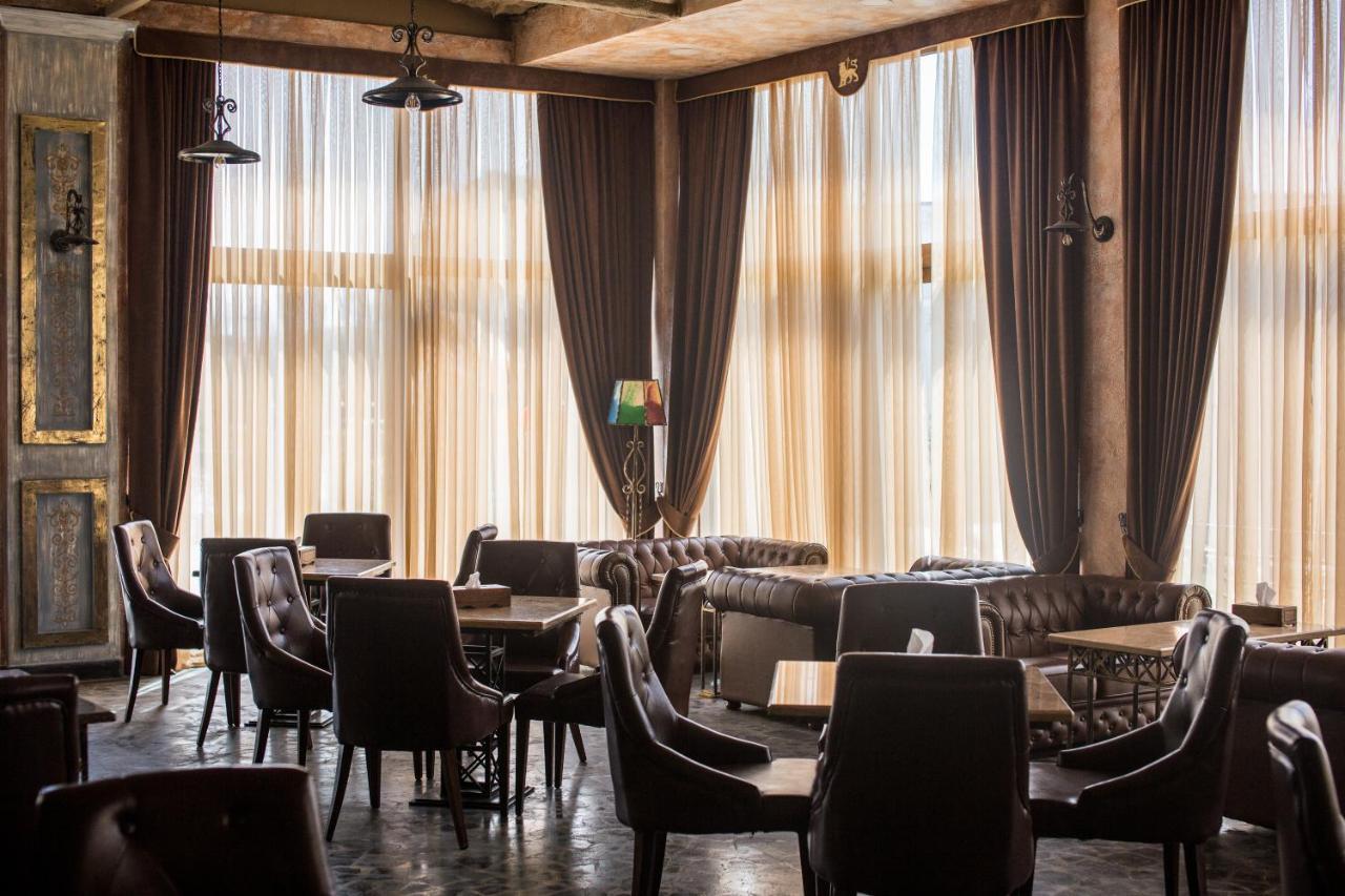 Caucasus Hotel Kasagh Buitenkant foto Restaurant in Yerevan